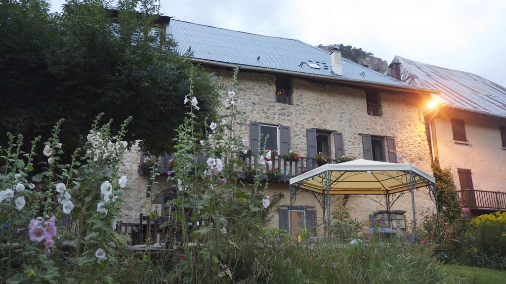 Bed and Breakfast Les Means Meolans-Revel Exteriér fotografie