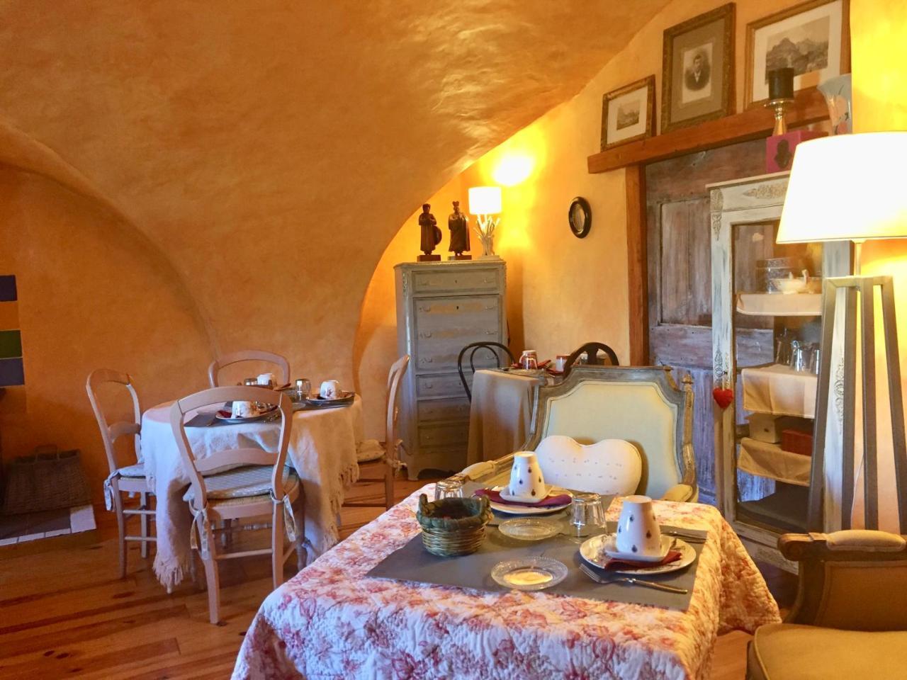 Bed and Breakfast Les Means Meolans-Revel Exteriér fotografie